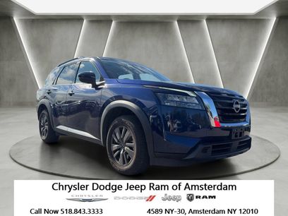 Used 2024 Nissan Pathfinder SV