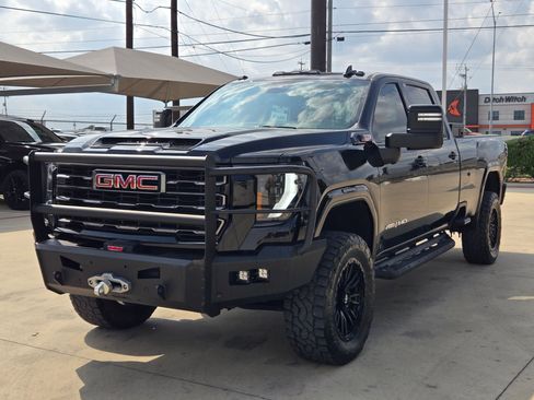 Certified 2024 GMC Sierra 2500 AT4 w/ Technology Package AWD/4WD image 3