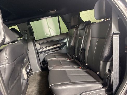 Used 2021 Ford Expedition XLT AWD/4WD image 12