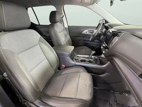Used 2020 Chevrolet Traverse LT FWD image 36