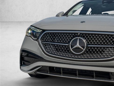 New 2026 Mercedes-Benz E 450 4MATIC Sedan image 7