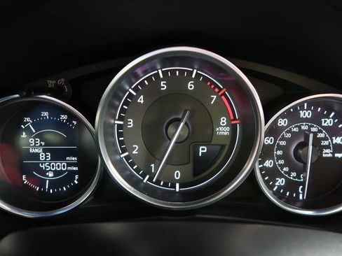 Used 2017 MAZDA MX-5 Miata Club image 33