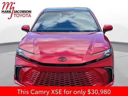 Used 2025 Toyota Camry XSE image 3