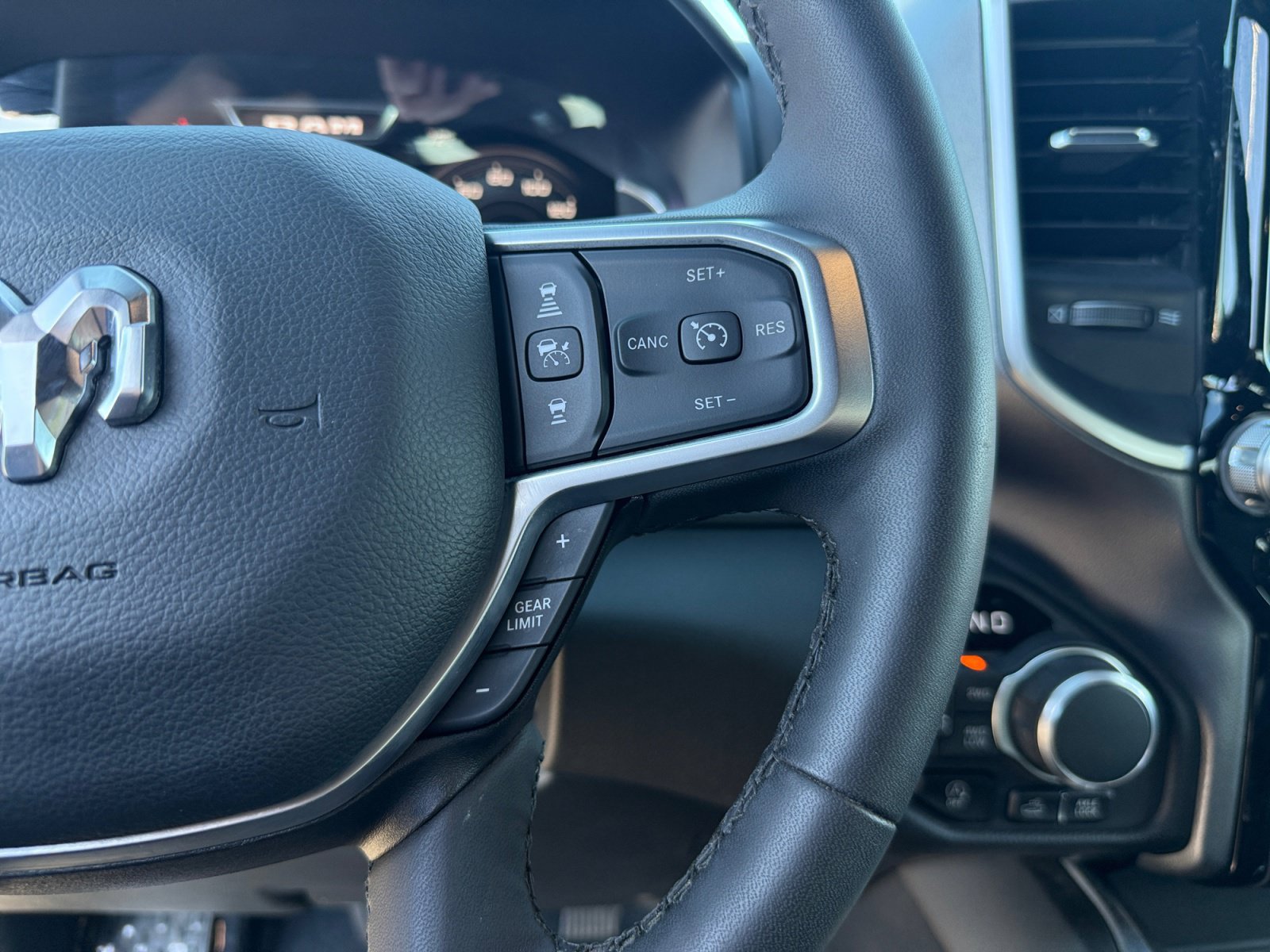 Used 2025 RAM 1500 Big Horn AWD/4WD image 26