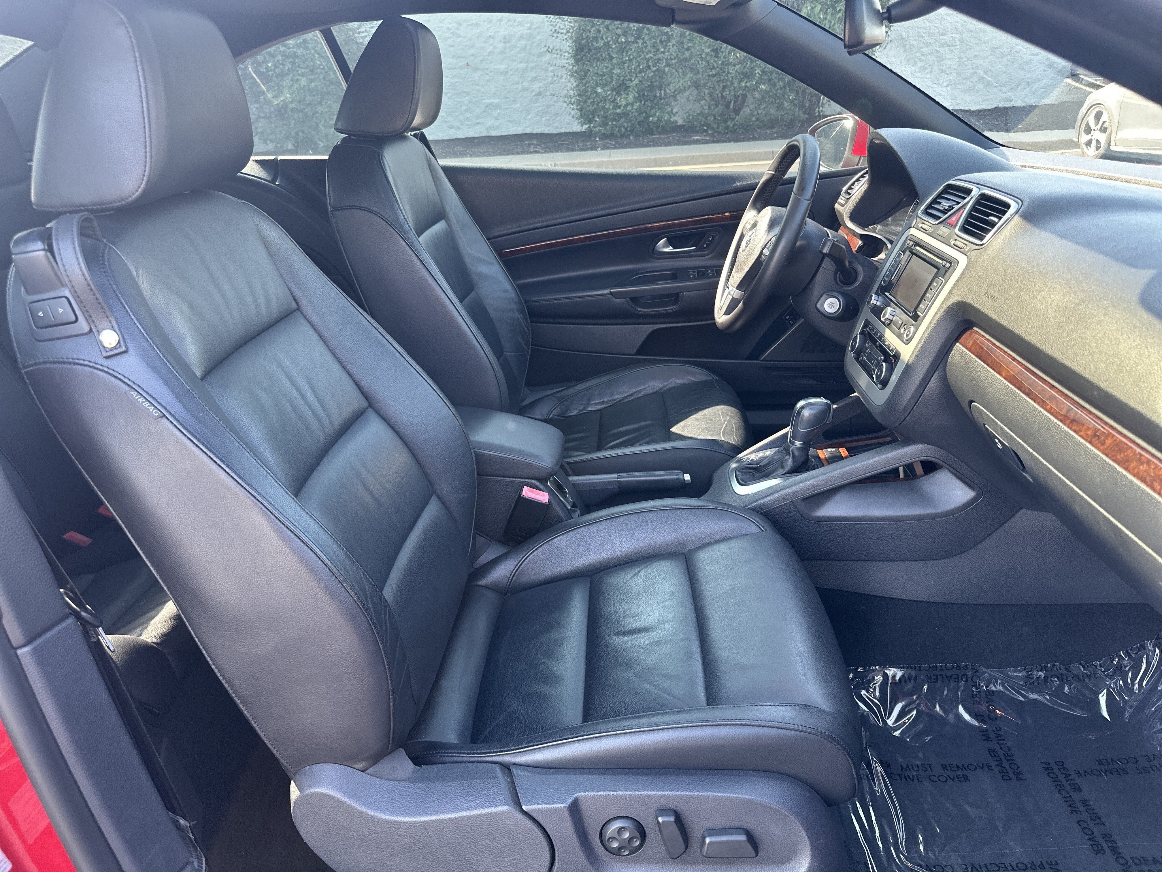 Used 2012 Volkswagen Eos Lux FWD image 33