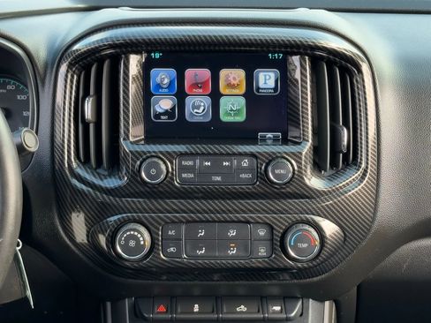 Used 2015 Chevrolet Colorado LT w/ LT Convenience Package image 11