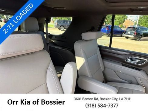 Used 2024 Chevrolet Tahoe Z71 w/ Luxury Package AWD/4WD image 31