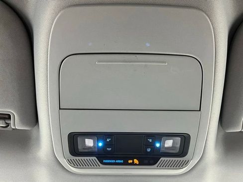 Used 2021 Ford F150 XLT AWD/4WD image 11
