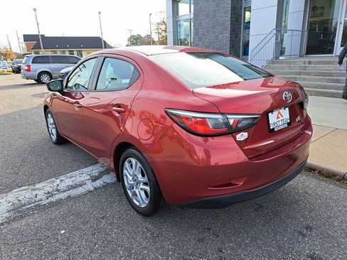 Used 2017 Toyota Yaris iA image 4
