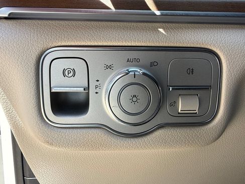 Used 2022 Mercedes-Benz GLE 350 4MATIC image 27