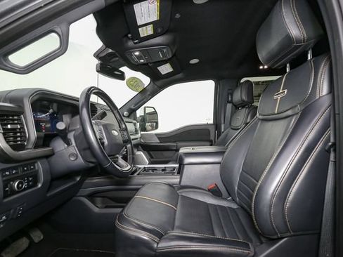 Used 2023 Ford F350 Platinum w/ Tremor Off-Road Package AWD/4WD image 40