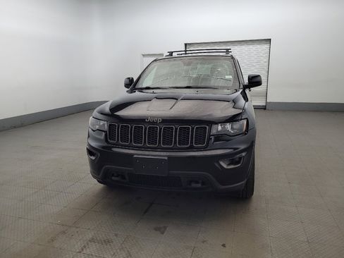 Used 2016 Jeep Grand Cherokee Laredo 75th Anniversary image 15
