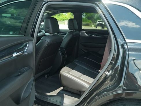 Used 2023 Cadillac XT5 Premium Luxury AWD/4WD image 16