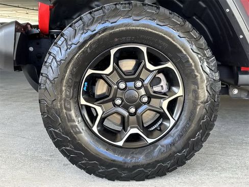 Used 2022 Jeep Wrangler Unlimited Rubicon 4xe image 11