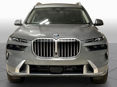 Used 2025 BMW X7 xDrive40i w/ Premium Package AWD/4WD image 3