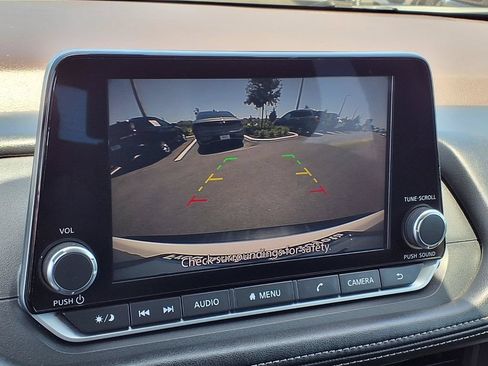 Used 2023 Nissan Rogue S FWD image 21