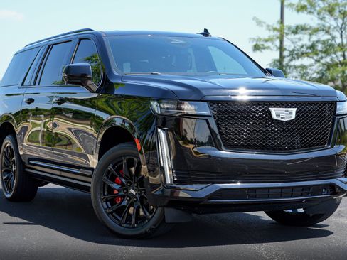 Used 2024 Cadillac Escalade ESV Sport Platinum w/ LPO, ONYX Package AWD/4WD image 1