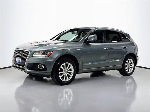 Used 2016 Audi Q5 2.0T Premium Plus w/ Technology Package image 3