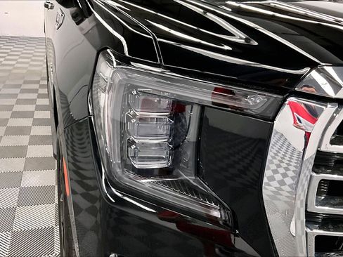 Used 2023 GMC Yukon SLT w/ SLT Premium Package AWD/4WD image 36