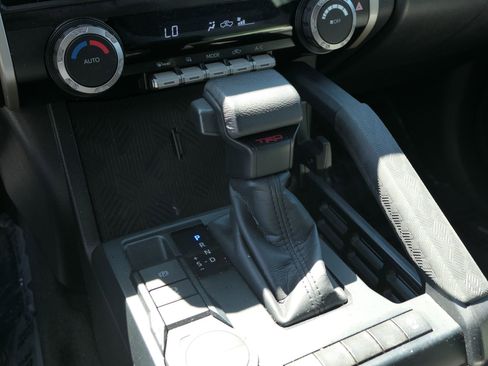 Used 2024 Toyota Tacoma TRD Sport image 23