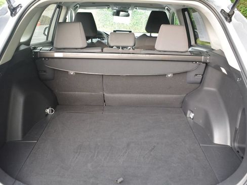Used 2025 Toyota RAV4 XLE FWD image 21