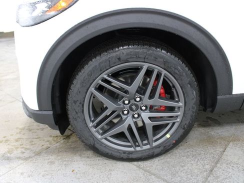 New 2026 Ford Explorer ST w/ Sun And Sound Package image 40