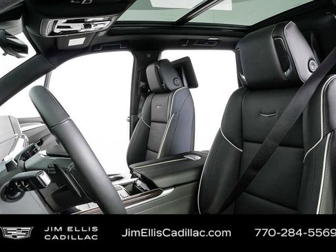 New 2026 Cadillac Escalade Luxury w/ Touring Package AWD/4WD image 5
