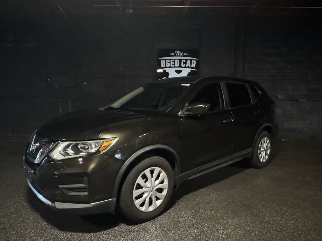 Used 2017 Nissan Rogue S AWD/4WD image 1