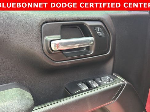 Used 2019 Chevrolet Silverado 1500 Custom Trail Boss w/ Custom Convenience Package AWD/4WD image 10