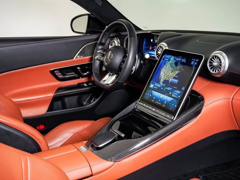 Used 2022 Mercedes-Benz SL 63 AMG 4MATIC image 17