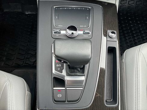 Used 2019 Audi Q5 Prestige w/ Prestige Package image 16