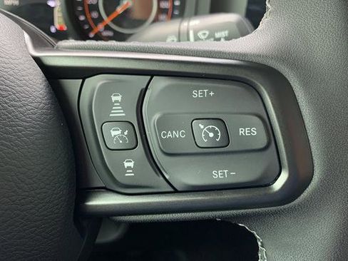 New 2025 Jeep Gladiator Sport image 26