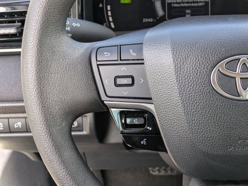 Used 2025 Toyota Camry LE image 13