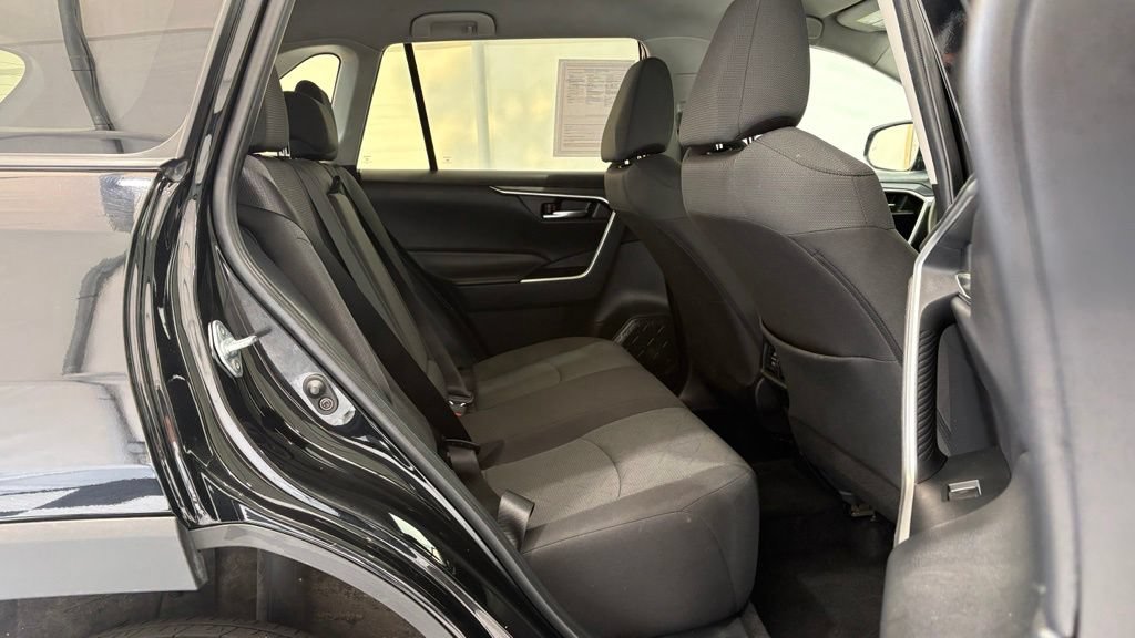 Used 2024 Toyota RAV4 XLE FWD image 24