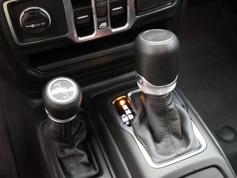 Used 2023 Jeep Wrangler Unlimited Sport AWD/4WD image 22