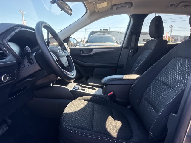 Used 2025 Ford Escape Active FWD image 13