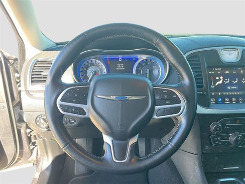 Used 2022 Chrysler 300 Touring L w/ Popular Equipment Group image 11