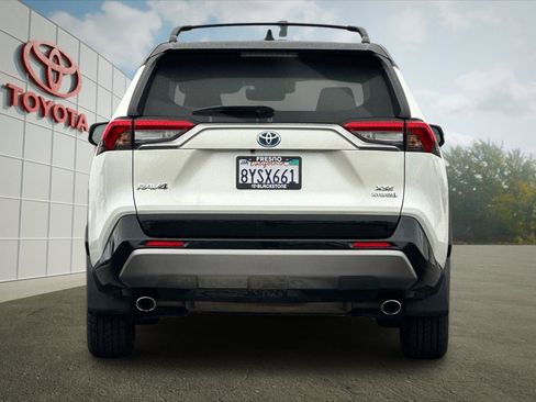 Used 2021 Toyota RAV4 XSE w/ XSE Grade Weather Package image 4