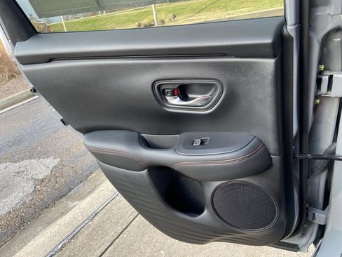 Used 2024 Honda HR-V Sport image 48