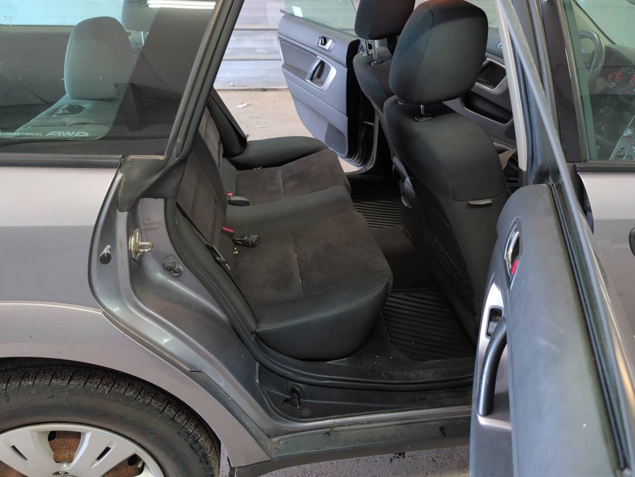 Used 2008 Subaru Outback 2.5i AWD/4WD image 25
