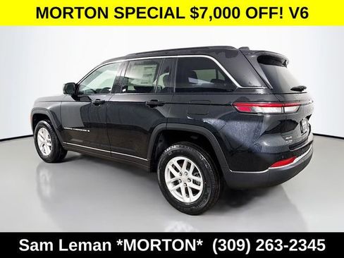 New 2025 Jeep Grand Cherokee Laredo X w/ Luxury Tech Group I AWD/4WD image 5