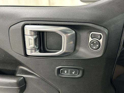 Used 2023 Jeep Wrangler Unlimited Sport AWD/4WD image 11