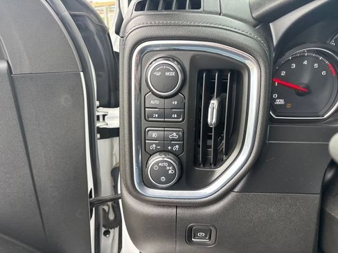 Used 2021 Chevrolet Silverado 1500 LT Trail Boss w/ Bed Protection Package image 17