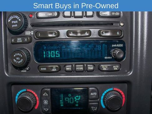 Used 2003 Chevrolet Suburban 2500 LT w/ LT Preferred Equipment Group image 21