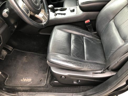 Used 2012 Jeep Grand Cherokee Altitude AWD/4WD image 12