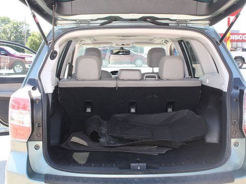 Used 2016 Subaru Forester 2.5i Limited AWD/4WD image 5