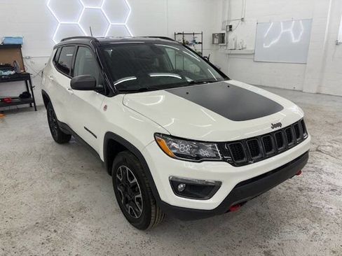 Used 2019 Jeep Compass Trailhawk image 5