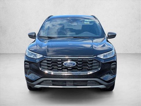 Used 2025 Ford Escape ST-Line image 2
