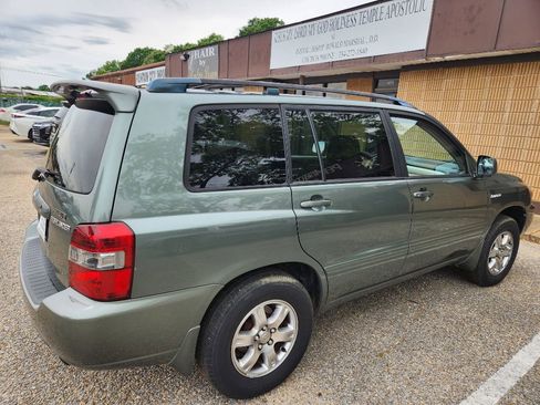 Used 2004 Toyota Highlander Limited FWD image 3