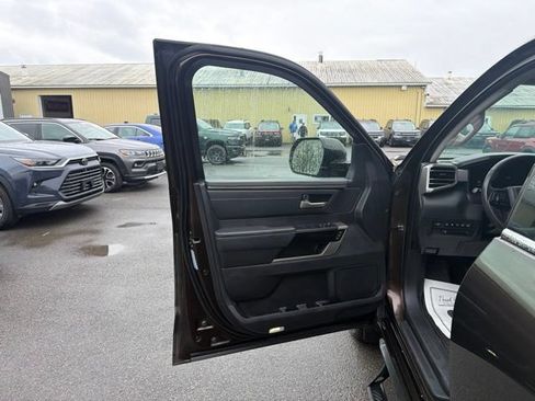 Used 2023 Toyota Tundra Limited AWD/4WD image 17